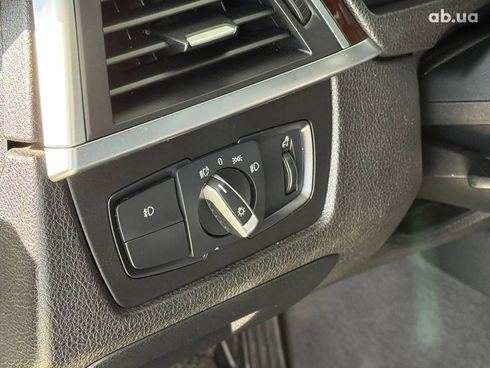 BMW 3 серия 2016 белый - фото 9
