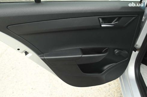 Skoda Fabia 2015 - фото 22