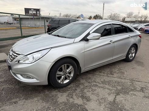 Hyundai Sonata 2013 - фото 2