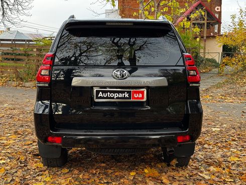 Toyota Land Cruiser Prado 2018 черный - фото 8