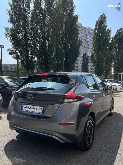 Nissan Leaf 2022 - фото 3
