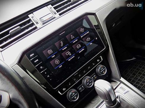 Volkswagen Passat 2020 - фото 12