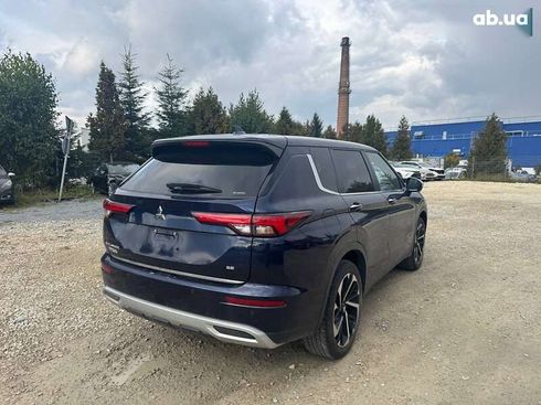 Mitsubishi Outlander 2022 - фото 6