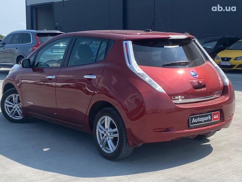 Nissan Leaf 2015 красный - фото 6