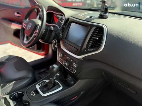 Jeep Cherokee 2017 - фото 28