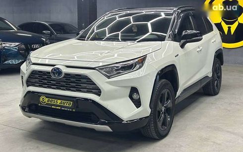 Toyota RAV4 2020 - фото 3