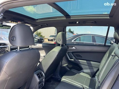 Volkswagen Tiguan 2020 серый - фото 26