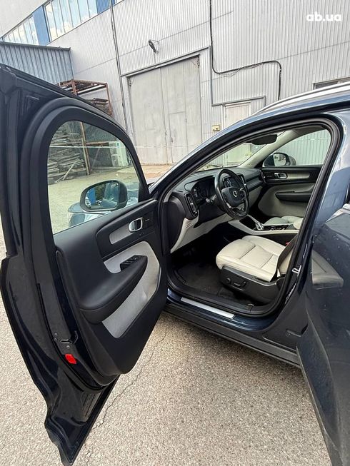 Volvo XC40 2019 - фото 19