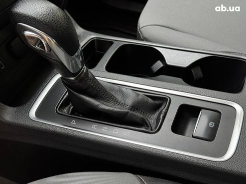 Ford Escape 2017 черный - фото 19