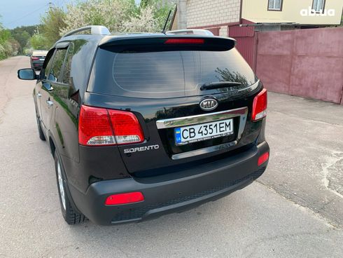 Kia Sorento 2011 черный - фото 7
