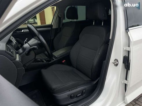 Skoda Superb 2017 - фото 27