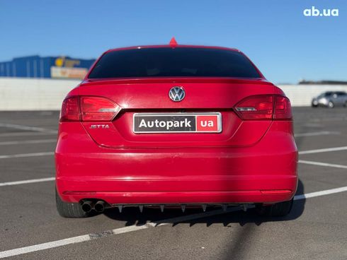 Volkswagen Jetta 2013 красный - фото 11