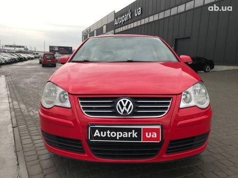 Volkswagen Polo 2005 красный - фото 12