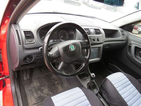 Skoda Fabia 2011 - фото 7