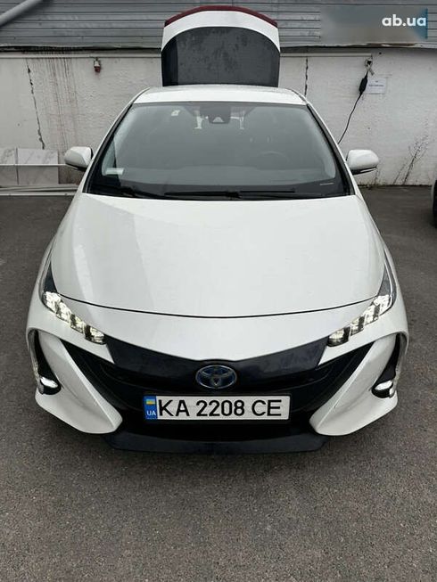 Toyota Prius 2017 - фото 12