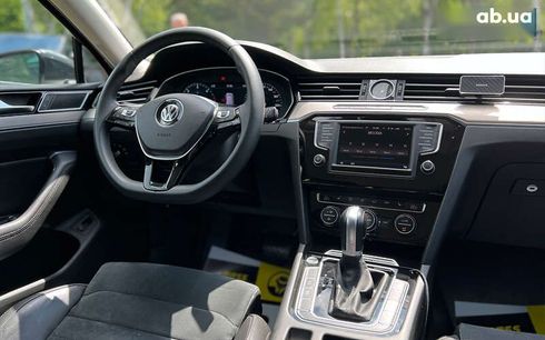 Volkswagen Passat 2016 - фото 12