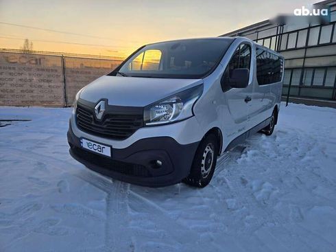 Renault Trafic 2015 - фото 12