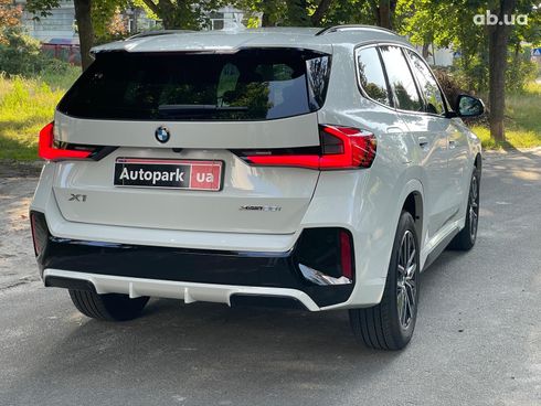 BMW X1 2023 белый - фото 9