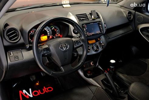 Toyota RAV4 2012 серый - фото 5