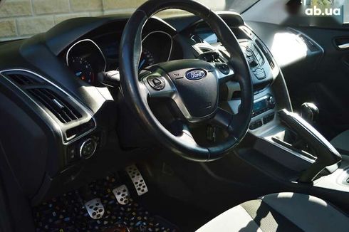 Ford Focus 2013 - фото 17