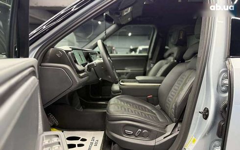 Rivian R1S 2024 - фото 13