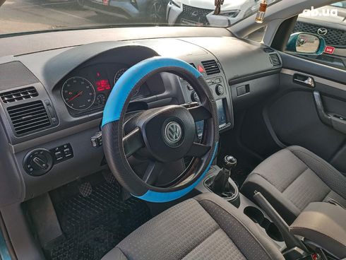 Volkswagen Touran 2005 синий - фото 21