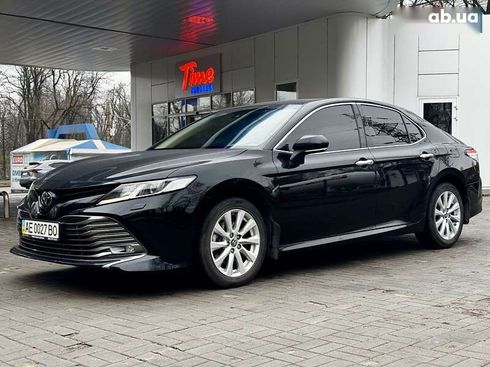 Toyota Camry 2020 - фото 3