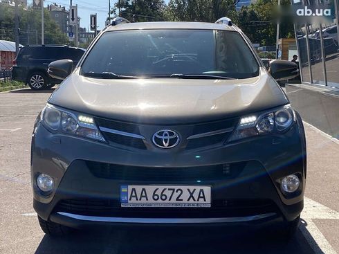 Toyota RAV4 2015 - фото 3