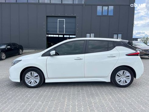 Nissan Leaf 2021 белый - фото 9
