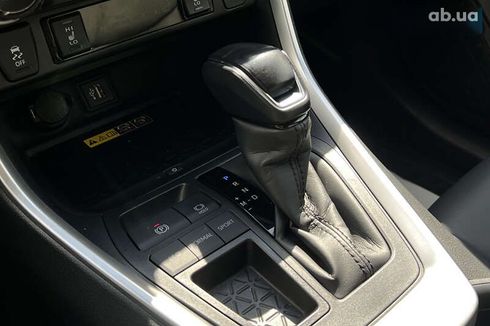 Toyota RAV4 2023 - фото 18