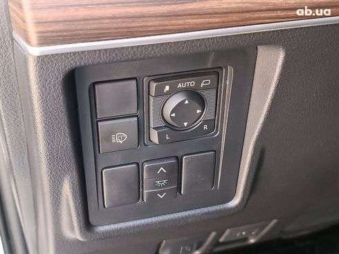 Toyota Land Cruiser Prado 2021 белый - фото 23