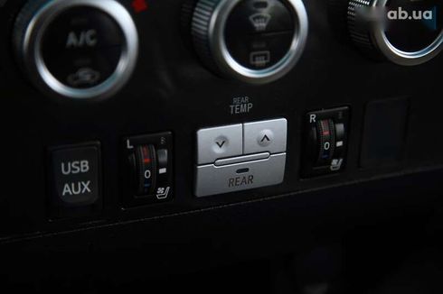 Toyota Sequoia 2012 - фото 18