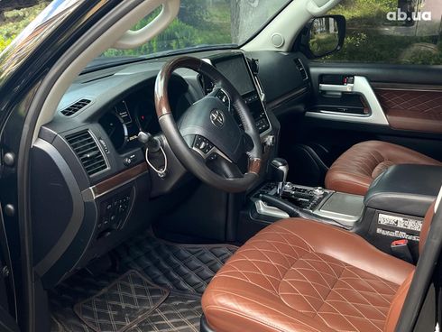 Toyota land cruiser 200 2017 черный - фото 20