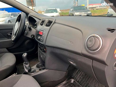 Renault Logan 2016 белый - фото 33