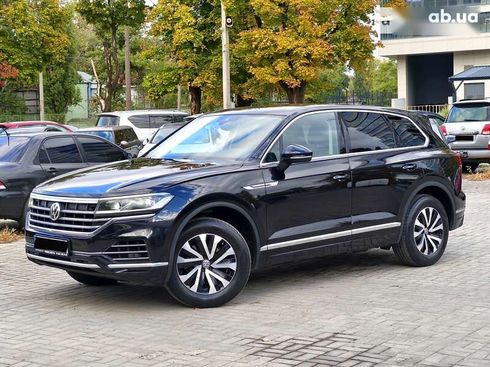 Volkswagen Touareg 2018 - фото 2