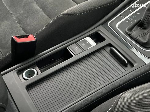 Volkswagen Golf 2020 белый - фото 26