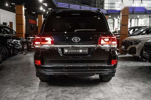 Toyota Land Cruiser 2020 - фото 28