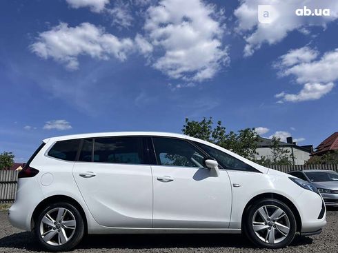 Opel Zafira 2016 - фото 8