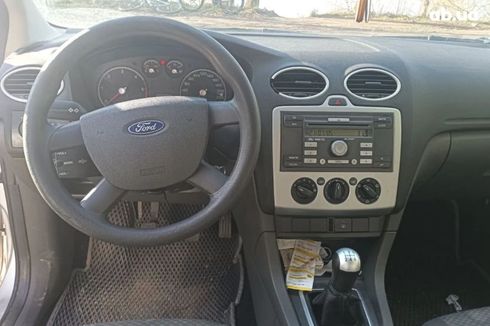 Ford Focus 2005 серый - фото 8