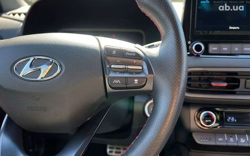 Hyundai Kona 2021 - фото 18
