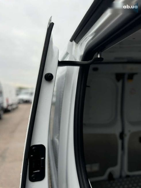 Renault Trafic 2021 - фото 21