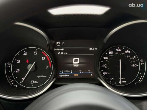 Alfa Romeo Stelvio 2020 - фото 22