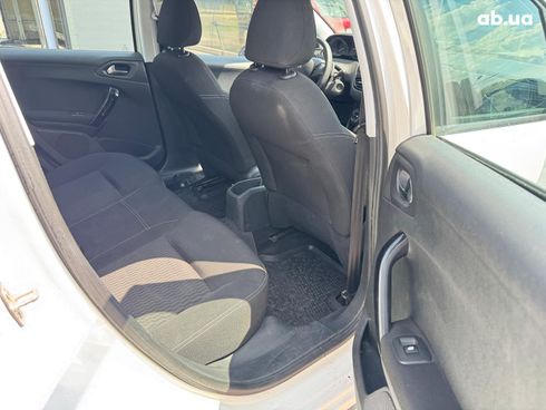 Peugeot 208 2017 белый - фото 11