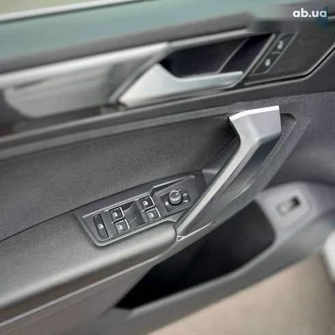 Volkswagen Tiguan 2018 - фото 17