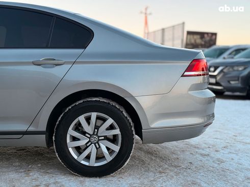 Volkswagen Passat 2016 серый - фото 7