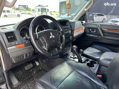 Mitsubishi Pajero Wagon 2007 черный - фото 19