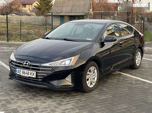 Hyundai Elantra 2018 - фото 8