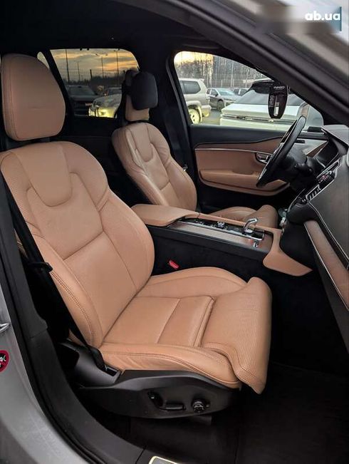Volvo XC90 2016 - фото 11