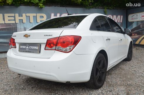 Chevrolet Cruze 2011 белый - фото 7