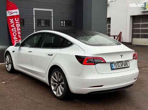 Tesla Model 3 2018 - фото 7